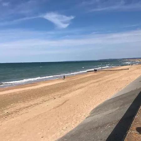 Hebergement Ouistreham Exterior photo